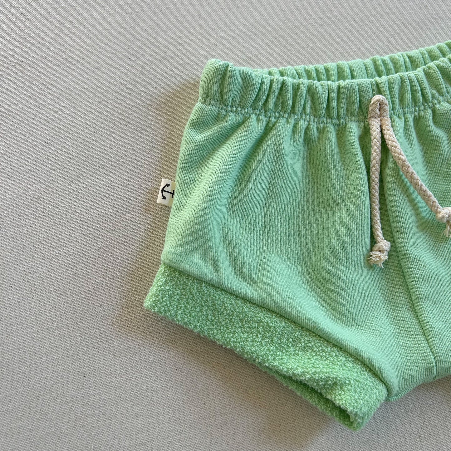 SHORTIES | FROSTED LIME