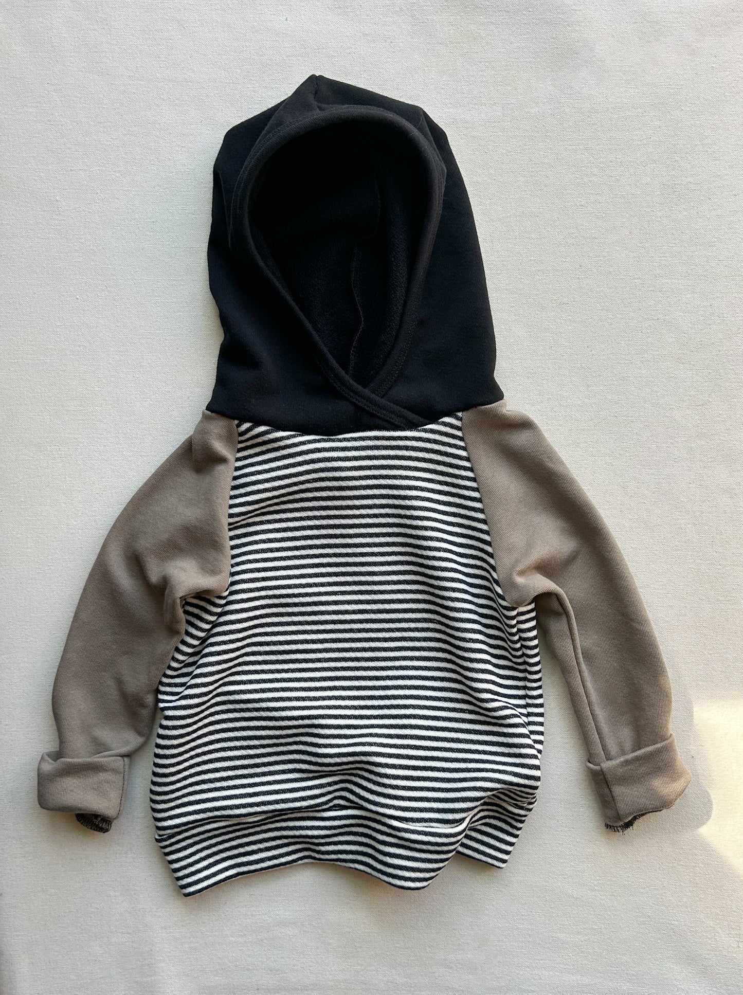 CLASSIC HOODIE | BLACK PEARL COLORBLOCK