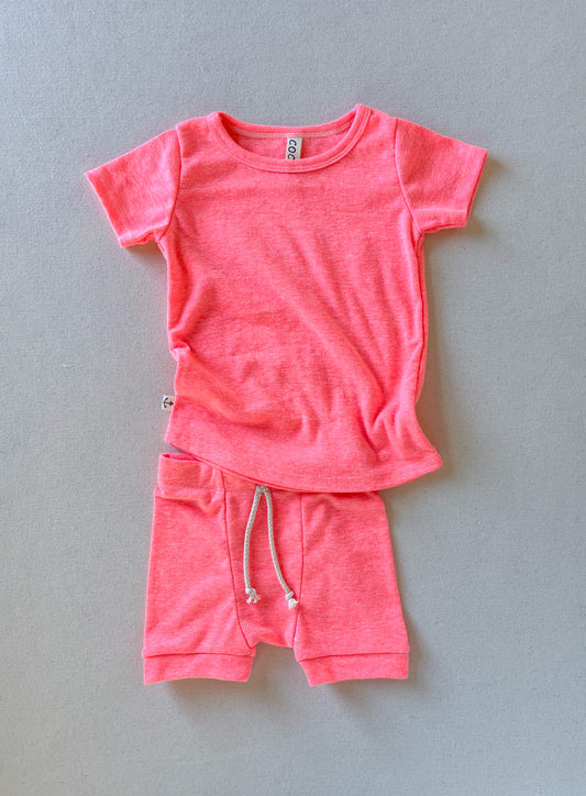 NIGHT SET Short sleeve / Shorts - NEON GUAVA