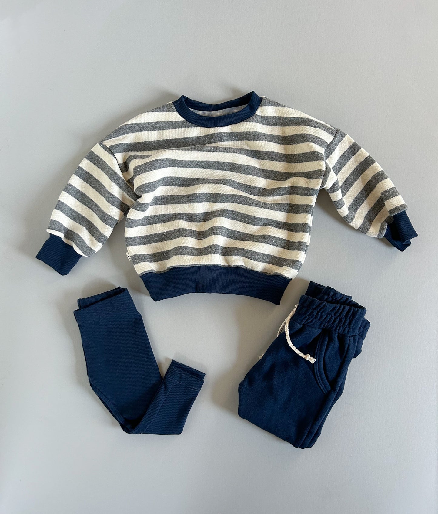 CLASSIC SWEATSHIRT | HEATHER STONE STRIPE