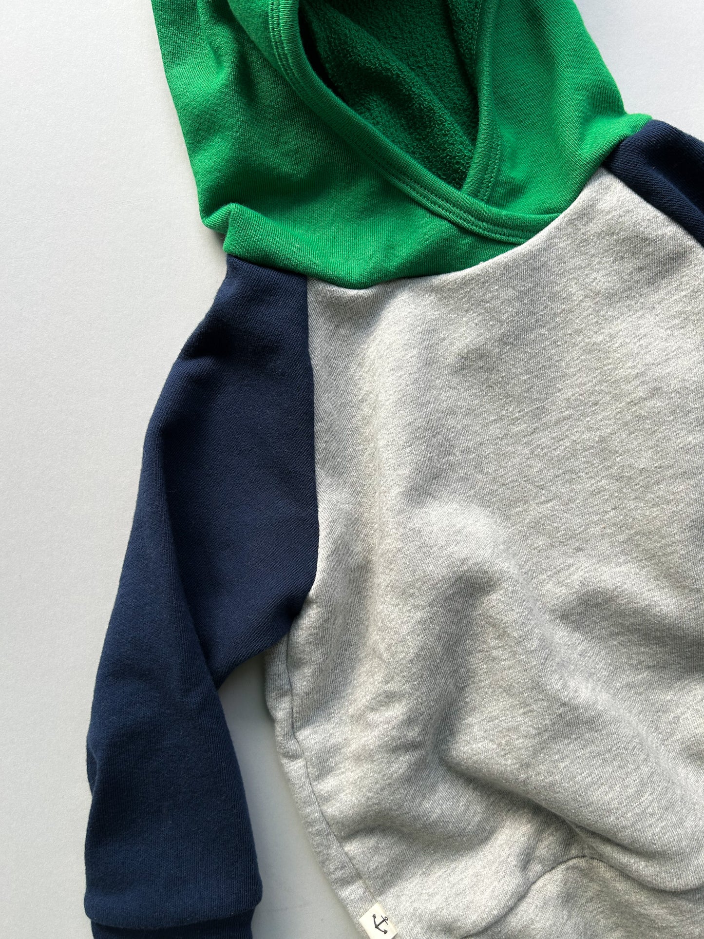 CLASSIC HOODIE | AMAZON & NAVY COLORBLOCK