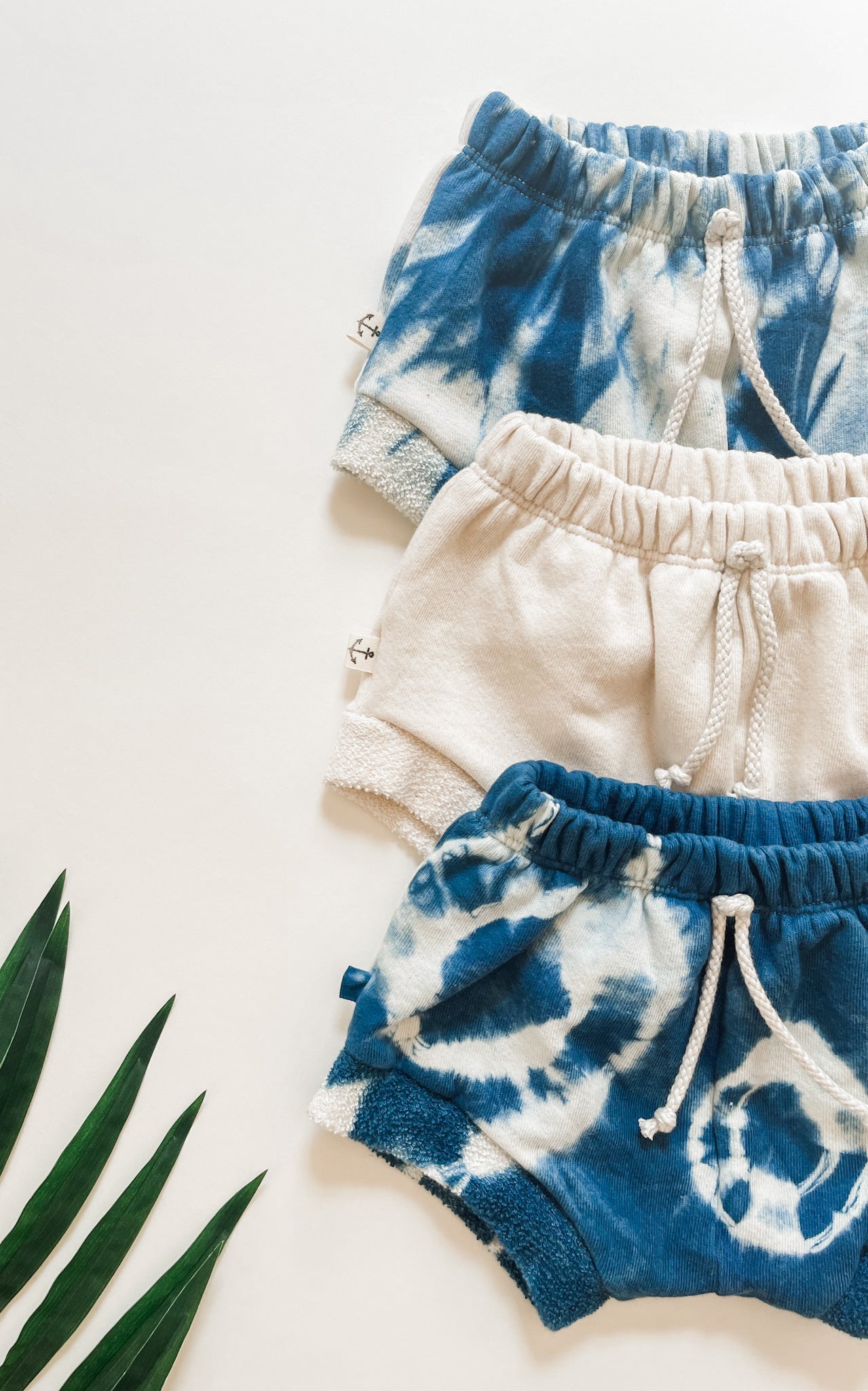 Limited Edition -  Tie-dye Shorties - Indigo SUN