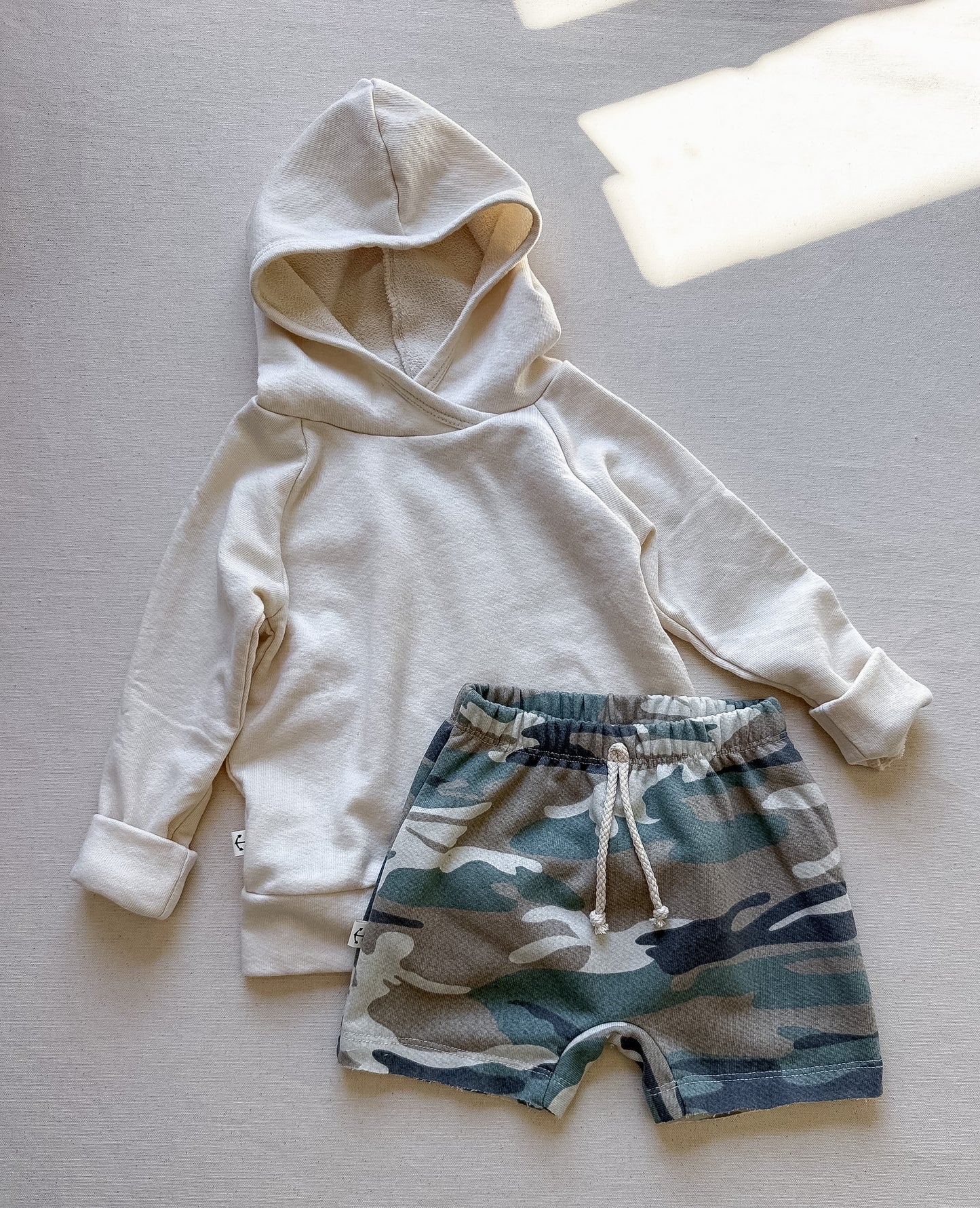 CLASSIC HOODIE | WHITE SAND