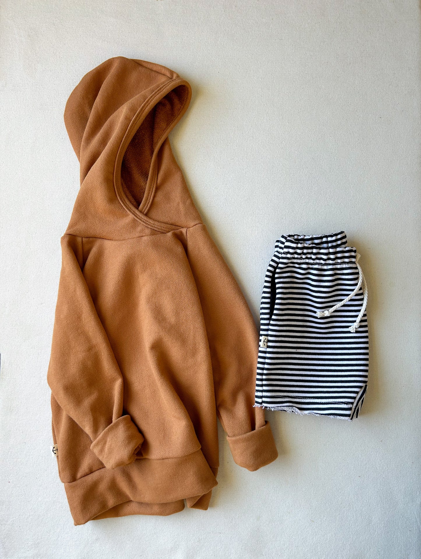 CLASSIC HOODIE | CARAMEL