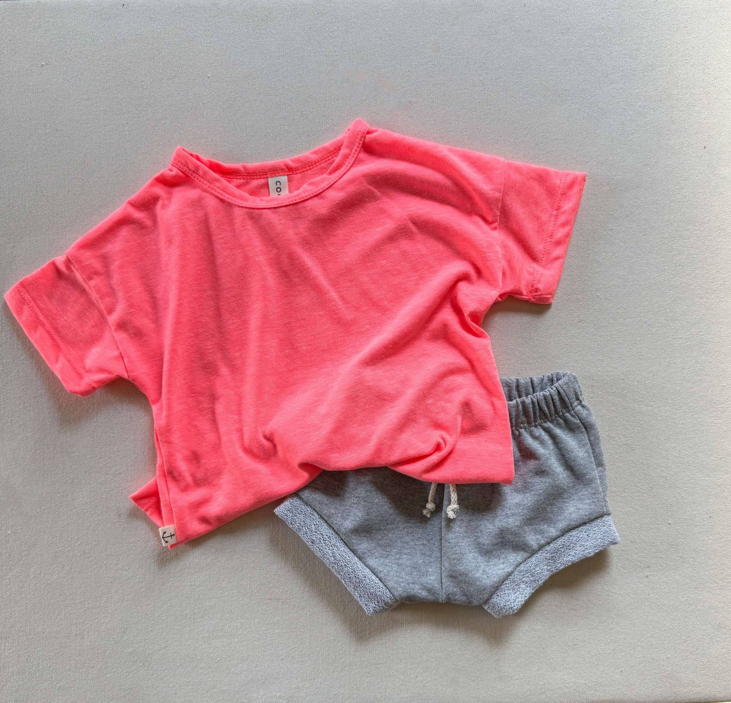 RELAXED TEE | NEON GUAVA