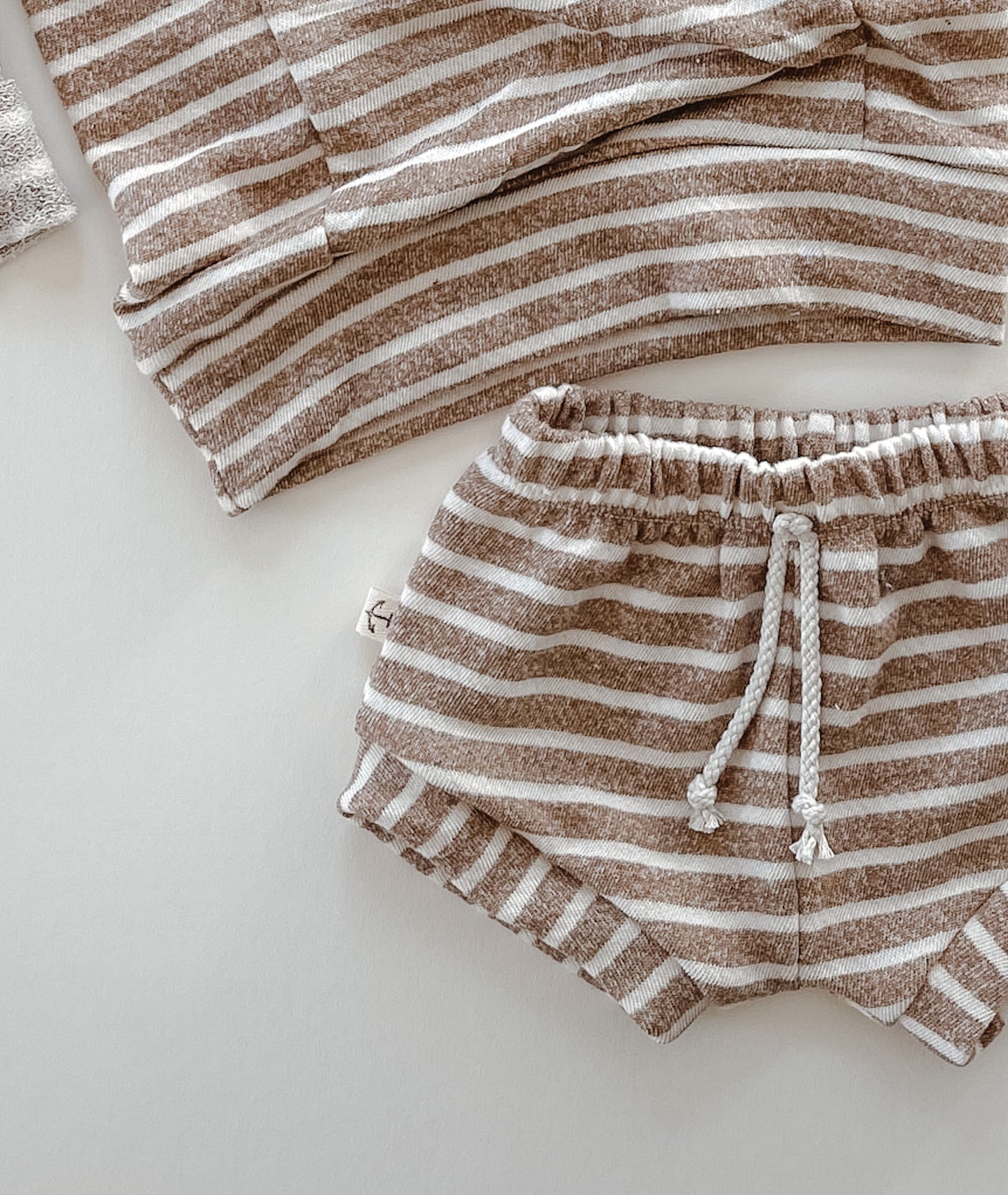 Shorties - Heather Sand Stripe